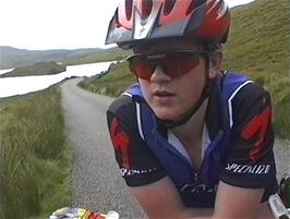Gavin bemoans the midges that annoyed us during our lunch stop by Loch Lurgainn